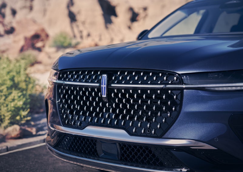 The stylish grille of a 2024 Lincoln Nautilus® SUV sparkles in the sunlight. | Joe Cooper Lincoln of Edmond in Oklahoma City OK