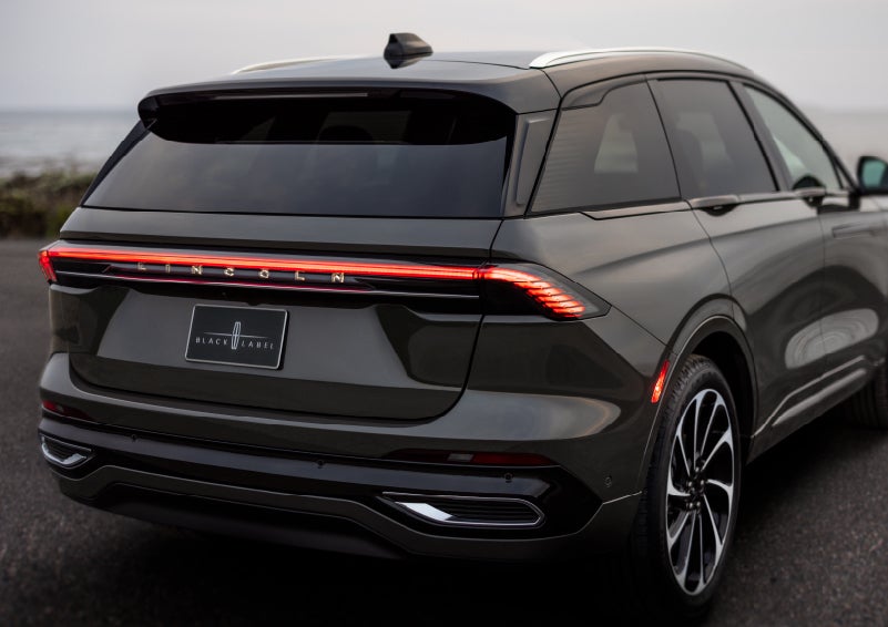 The rear of a 2024 Lincoln Black Label Nautilus® SUV displays full LED rear lighting. | Joe Cooper Lincoln of Edmond in Oklahoma City OK