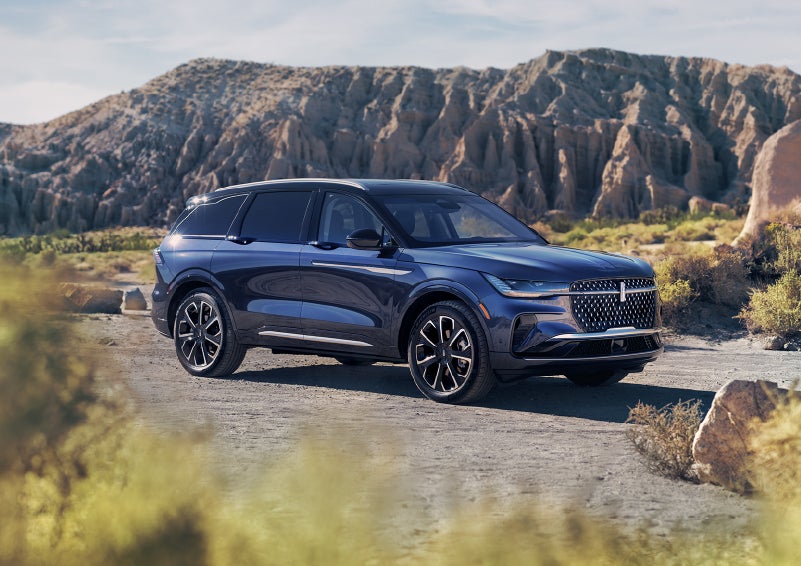 A 2024 Lincoln Nautilus® SUV is parked in a desert national park. | Joe Cooper Lincoln of Edmond in Oklahoma City OK