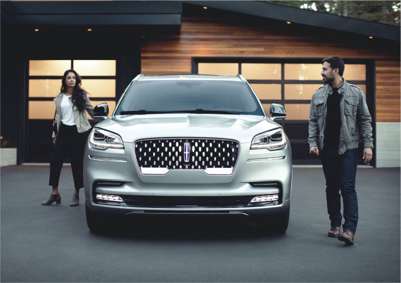 The sparkling grille of the 2023 Lincoln Aviator® Grand Touring model | Joe Cooper Lincoln of Edmond in Oklahoma City OK